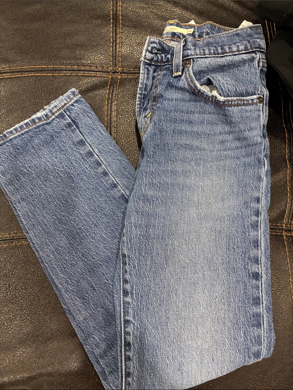Classic Straight Fit Levi Jeans in Light Blue